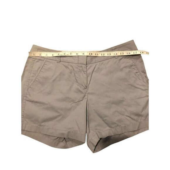 J.Crew Women's Broken In Cotton Gray 5” inseam shorts size 10 - Picture 4 of 9